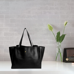 BeijoBolsa Women Black Tote